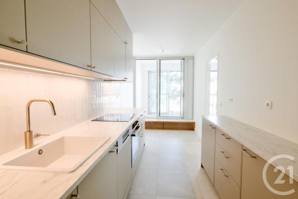 Appartement F7 à vendre  6 pièces - 104,07 m2 PARIS - 75020