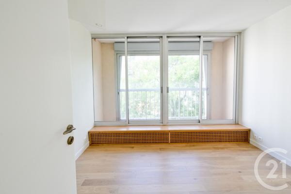 Appartement F7 à vendre  6 pièces - 104,07 m2 PARIS - 75020
