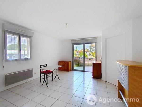 À vendre - Studio, 1 pièce situé à Salies-de-Béarn (64270)
