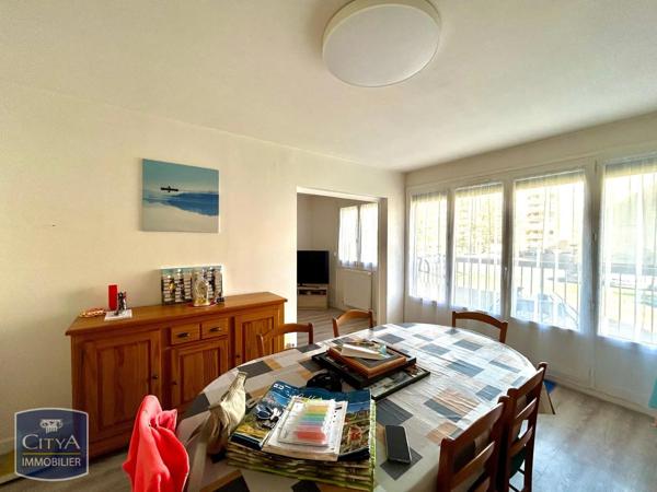 Appartement à louer 4 pièces 77m² Bourg-en-Bresse (01000)