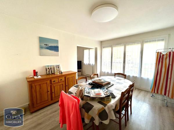Appartement à louer 4 pièces 77m² Bourg-en-Bresse (01000)