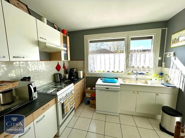 Appartement à louer 4 pièces 77m² Bourg-en-Bresse (01000)