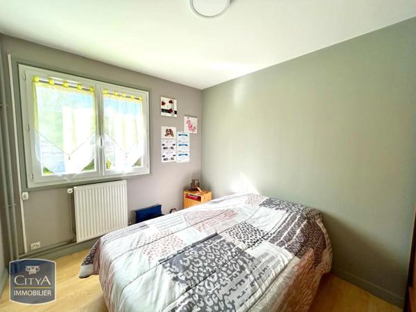 Appartement à louer 4 pièces 77m² Bourg-en-Bresse (01000)