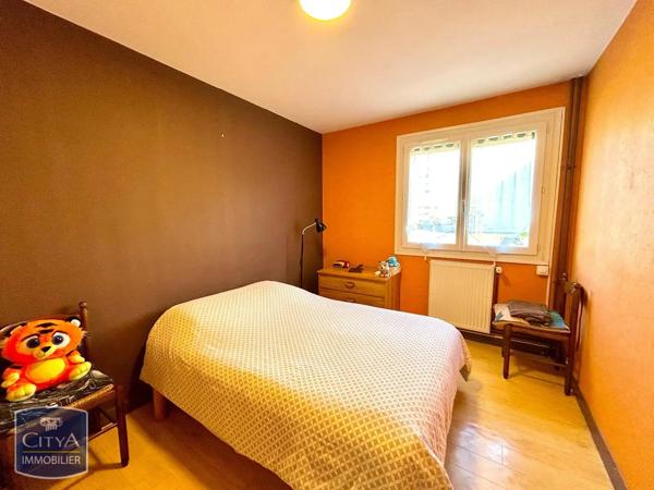 Appartement à louer 4 pièces 77m² Bourg-en-Bresse (01000)