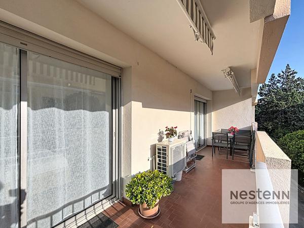 T3 rénové avec terrasse exposée sud-ouest à Fréjus Plage, lumineux, garage et parking