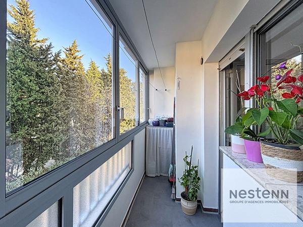 T3 rénové avec terrasse exposée sud-ouest à Fréjus Plage, lumineux, garage et parking