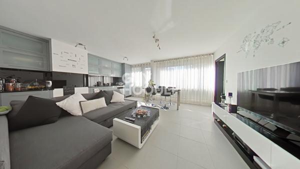 COUP DE COEUR À 10 MINUTES A PIED DU RER A ET E