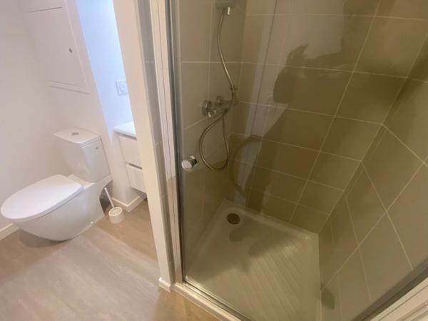 LA ROCHE SUR YON PENTAGONE DANS RESIDENCE SECURISEE STUDIO MEUBLE 20M² AU PIED DE LA PLACE NAPOLEON