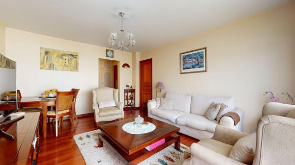 VILLEMOMBLE , HYPER CENTRE , FAMILIAL, LUMINEUX & TOUT À PIED