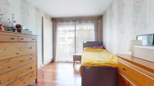 VILLEMOMBLE , HYPER CENTRE , FAMILIAL, LUMINEUX & TOUT À PIED