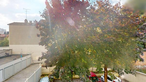 VILLEMOMBLE , HYPER CENTRE , FAMILIAL, LUMINEUX & TOUT À PIED