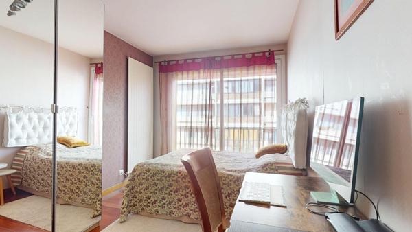 VILLEMOMBLE , HYPER CENTRE , FAMILIAL, LUMINEUX & TOUT À PIED