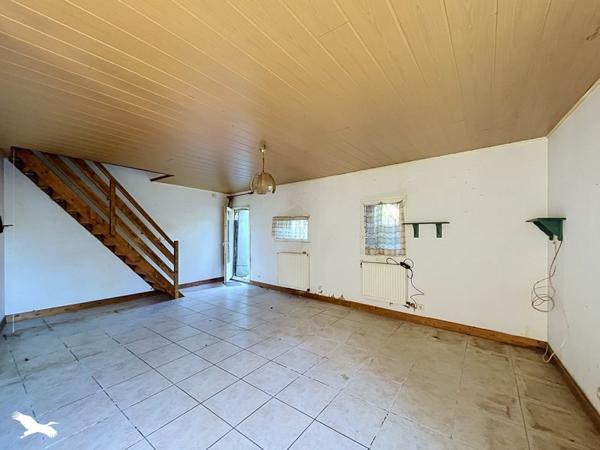 Immeuble 87 920 € Le Dorat 8 p 247 m² DPE D