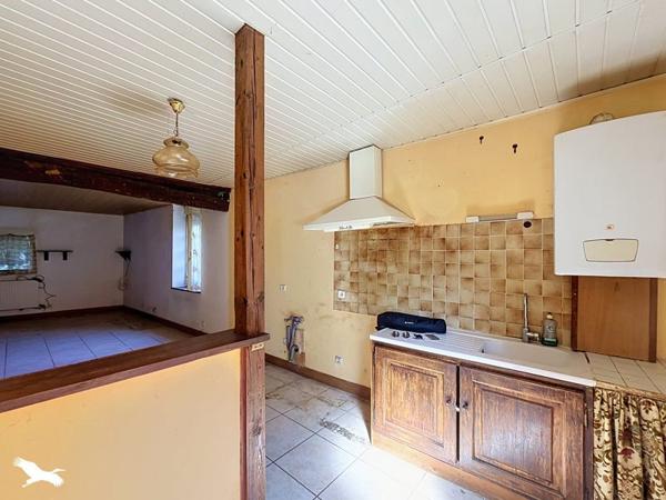 Immeuble 87 920 € Le Dorat 8 p 247 m² DPE D