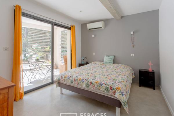 Maison contemporaine à l’orée de la pinède