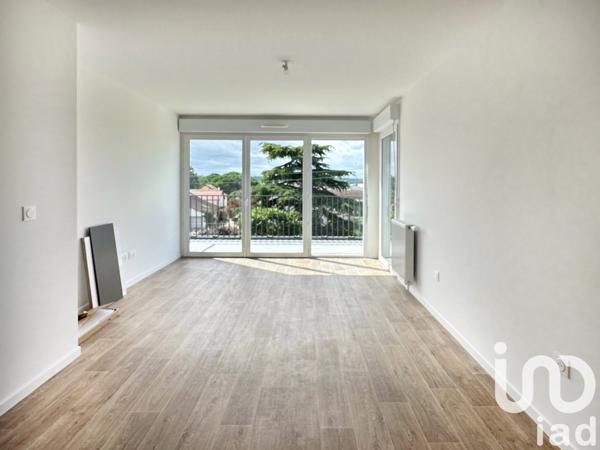 Location appartement 3 pièces 61 m² Aubergenville