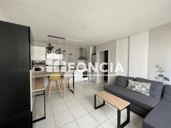 Location Appartement 2 pièces 43 m² - 5 BD JEAN MICHEL DALGABIO Saint-etienne 42100