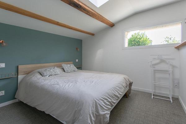 Maison Clisson 4 P . 3 Chs . 109.64 M² . T 952 M² . Terrasse . Dépendances