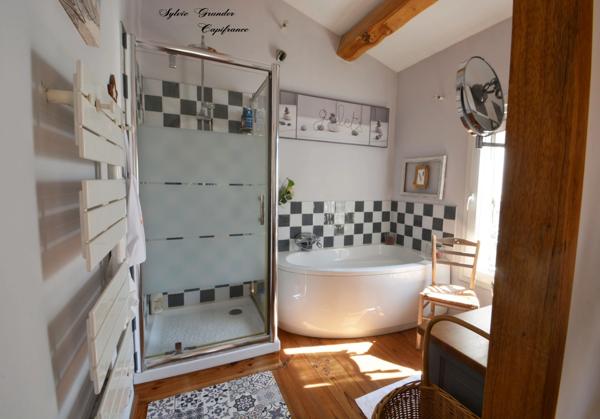 Dpt Bouches du Rhône (13), à vendre proche de  Salon-de-Provence maison P7