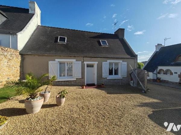 2105 - DEUX MAISONS A PROXIMITE IMMEDIATE DE LA MER