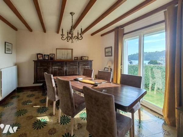 2105 - DEUX MAISONS A PROXIMITE IMMEDIATE DE LA MER