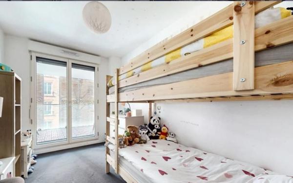 Appartement à vendre    4 pièces • 80,30 m2 Asnières-sur-Seine