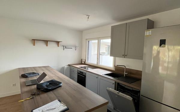 Appartement à vendre    4 pièces • 80,30 m2 Asnières-sur-Seine