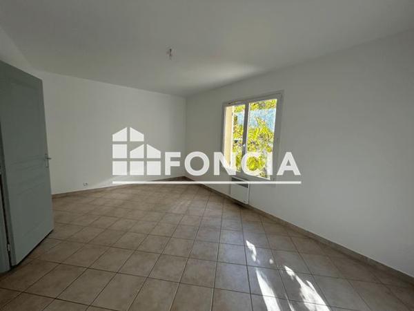 Location Appartement 5 pièces 96.4 m² - 18 RUE JULES FERRY Rians 83560