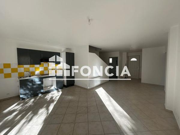 Location Appartement 5 pièces 96.4 m² - 18 RUE JULES FERRY Rians 83560