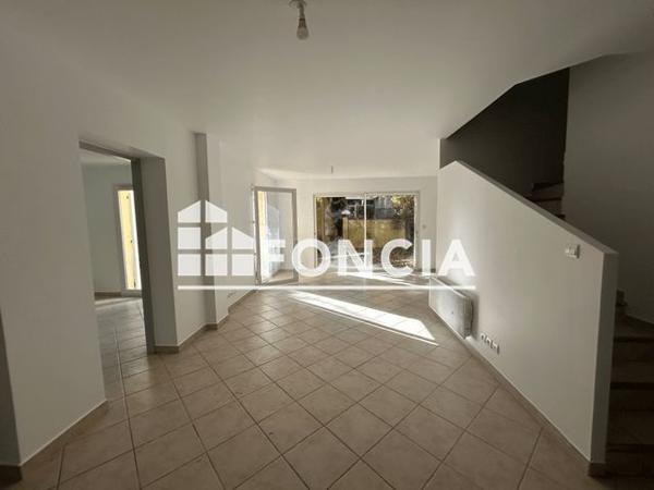 Location Appartement 5 pièces 96.4 m² - 18 RUE JULES FERRY Rians 83560