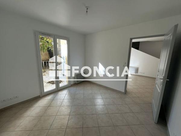 Location Appartement 5 pièces 96.4 m² - 18 RUE JULES FERRY Rians 83560