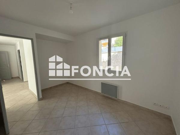 Location Appartement 5 pièces 96.4 m² - 18 RUE JULES FERRY Rians 83560