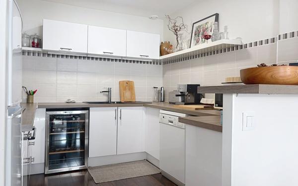 Appartement à vendre    3 pièces • 73 m2 La Rochelle