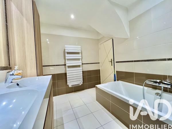 Maison à vendre 5 pièces 124 m² Saint-Raphaël