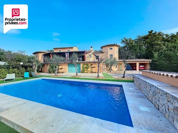 PROPRIETE  9 pièces 249 m2 avec Annexes, Piscine et terrain paysager de 4000 m2
