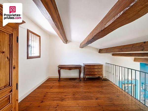 PROPRIETE  9 pièces 249 m2 avec Annexes, Piscine et terrain paysager de 4000 m2