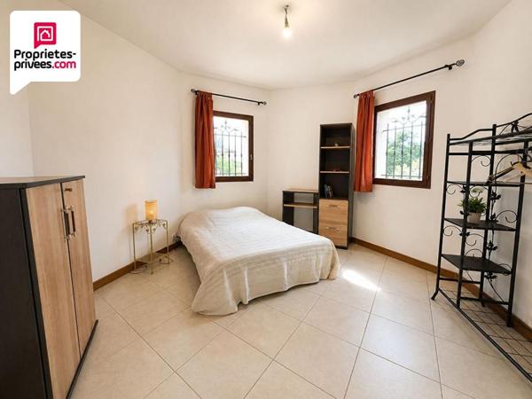 PROPRIETE  9 pièces 249 m2 avec Annexes, Piscine et terrain paysager de 4000 m2