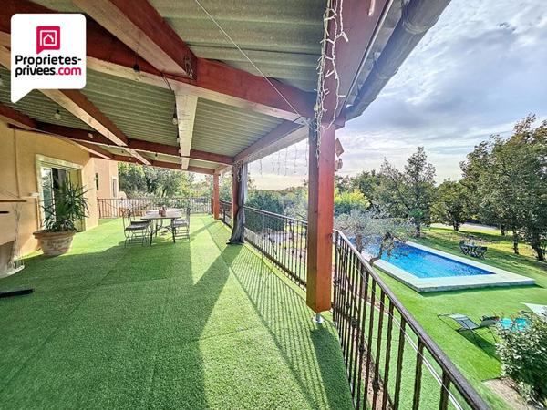 PROPRIETE  9 pièces 249 m2 avec Annexes, Piscine et terrain paysager de 4000 m2