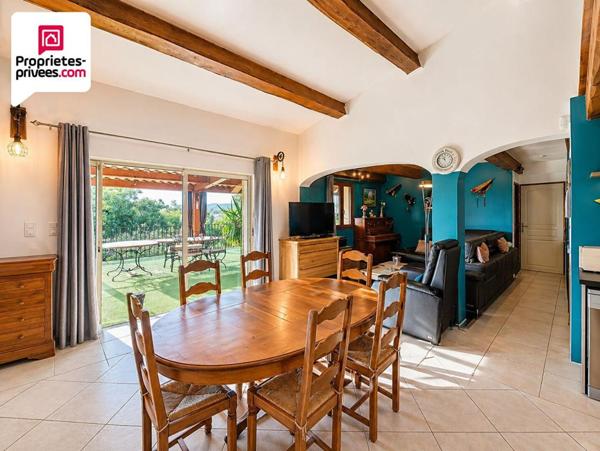PROPRIETE  9 pièces 249 m2 avec Annexes, Piscine et terrain paysager de 4000 m2