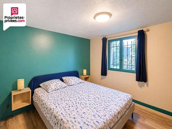 PROPRIETE  9 pièces 249 m2 avec Annexes, Piscine et terrain paysager de 4000 m2