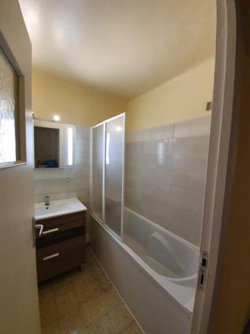 appartement 74M2 - 2chamnbres - un garage