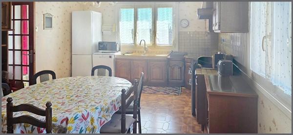 Propriété de 200m2 avec piscine-8 pièces