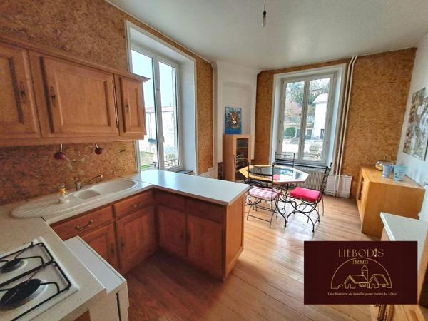 Vézelise (54330) Maison de maître pleine de potentiel