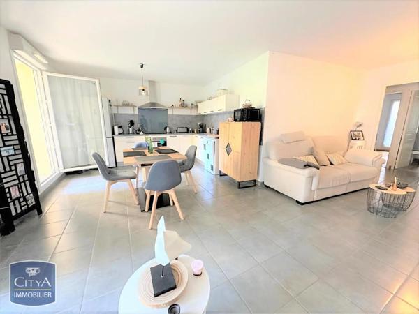 Appartement à louer 3 pièces 73.18m² Clermont-Ferrand (63000)