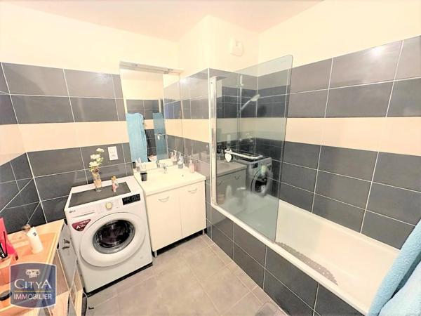 Appartement à louer 3 pièces 73.18m² Clermont-Ferrand (63000)