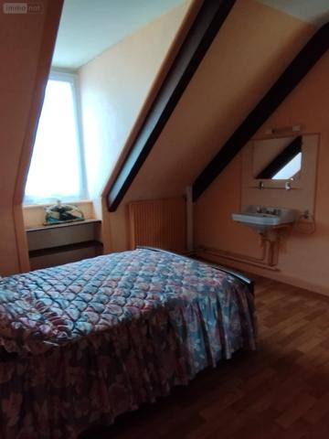 Maison de ville à vendre à Guingamp dans les Côtes-d'Armor (22200), ref : 00410FR   
centre ville