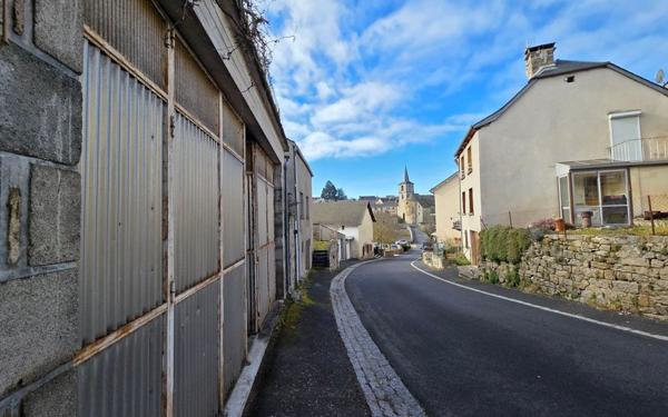 Maison à vendre    4 pièces • 103,11 m2 Aumont-Aubrac