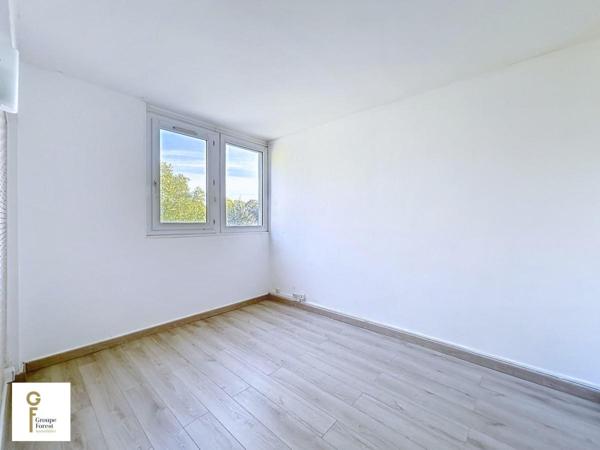 Appartement à louer à Roubaix réf. LA23508-GF