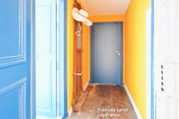 À Vendre (75009 Paris) - Appartement 2 pièces - 33,39 m2 - Haut de la Rue Henry Monnier - 334 900 € honoraires d’agence inclus