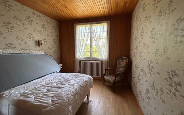 Maison à vendre    5 pièces •  La Rochefoucauld